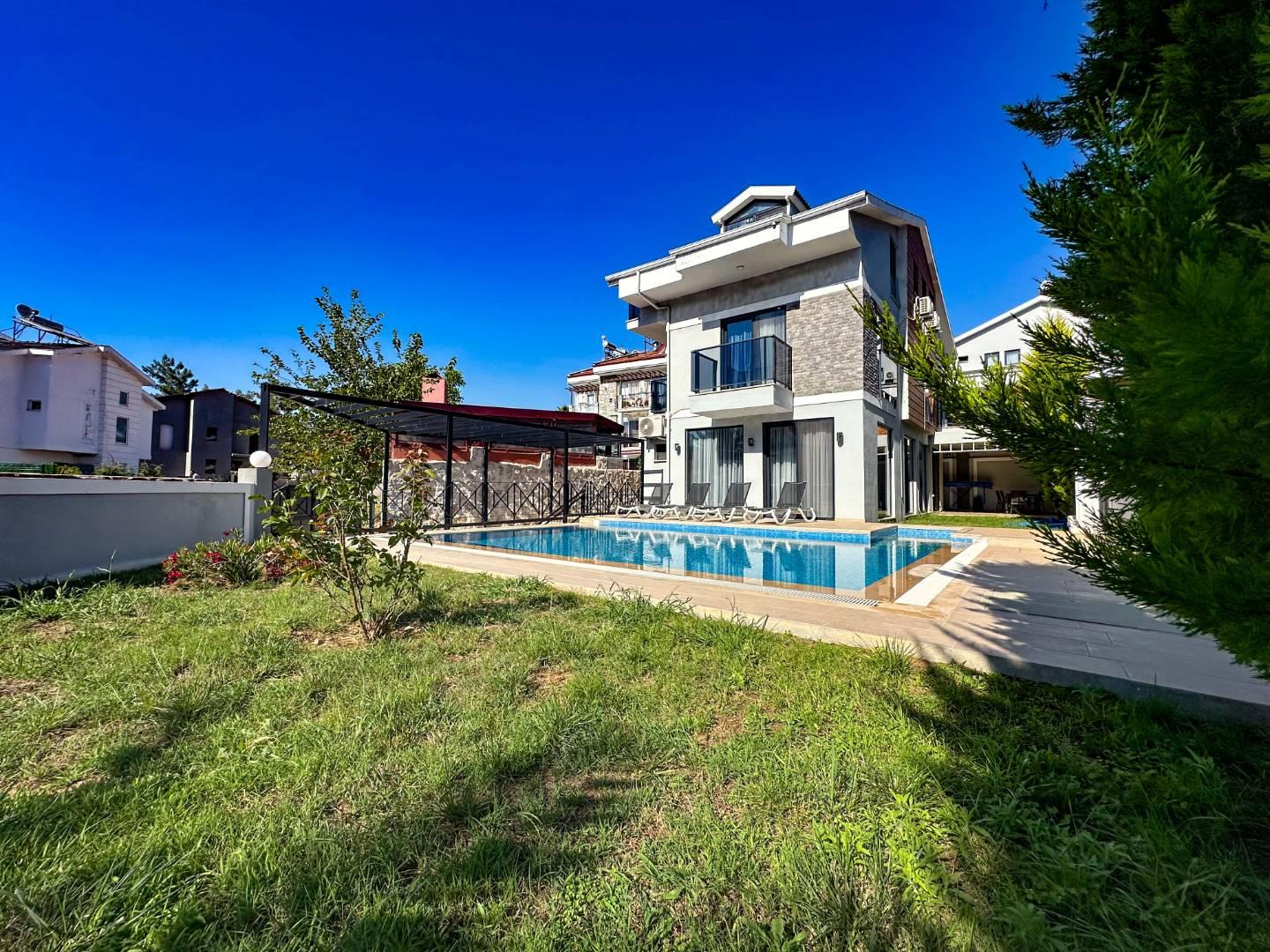 Fethiye Ölüdeniz'de Geniş Ailelere Uygun, Özel Havuzlu, Lüks Villa-43105