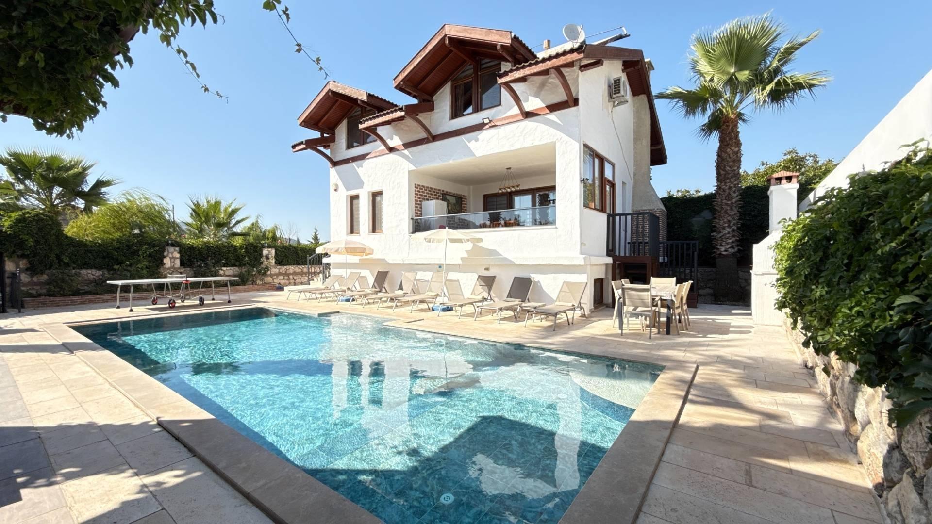 Fethiye Ölüdeniz'de Geniş Ailelere Uygun, Özel Havuzlu, Nezih Villa-39268