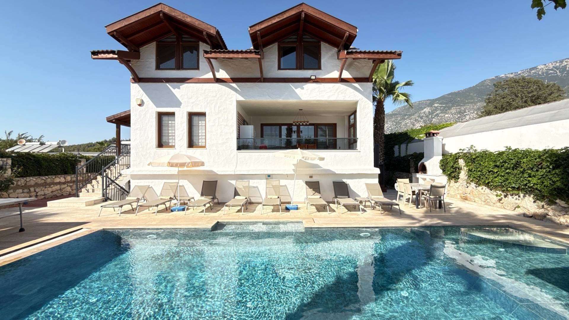 Fethiye Ölüdeniz'de Geniş Ailelere Uygun, Özel Havuzlu, Nezih Villa