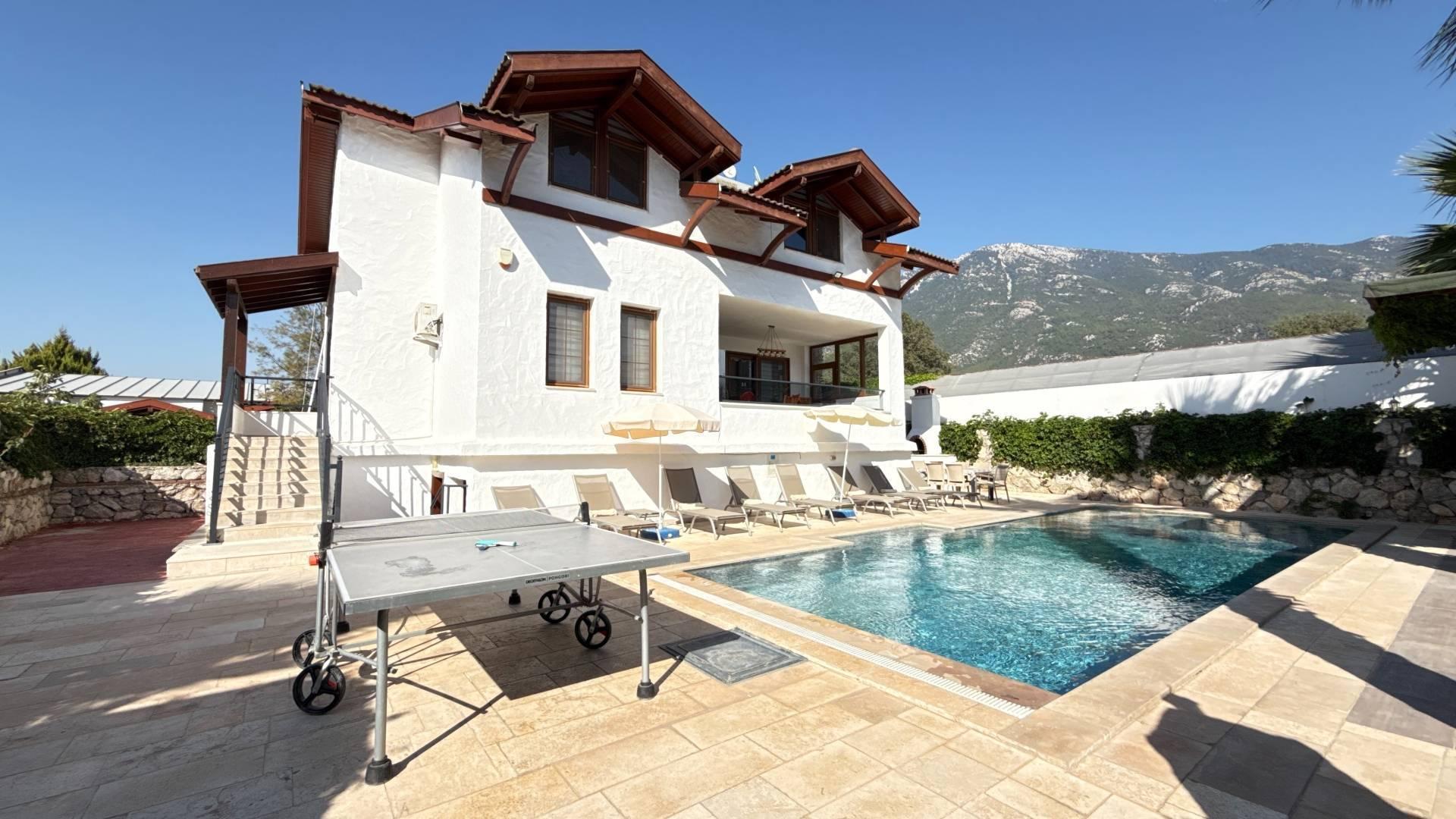 Fethiye Ölüdeniz'de Geniş Ailelere Uygun, Özel Havuzlu, Nezih Villa-39268