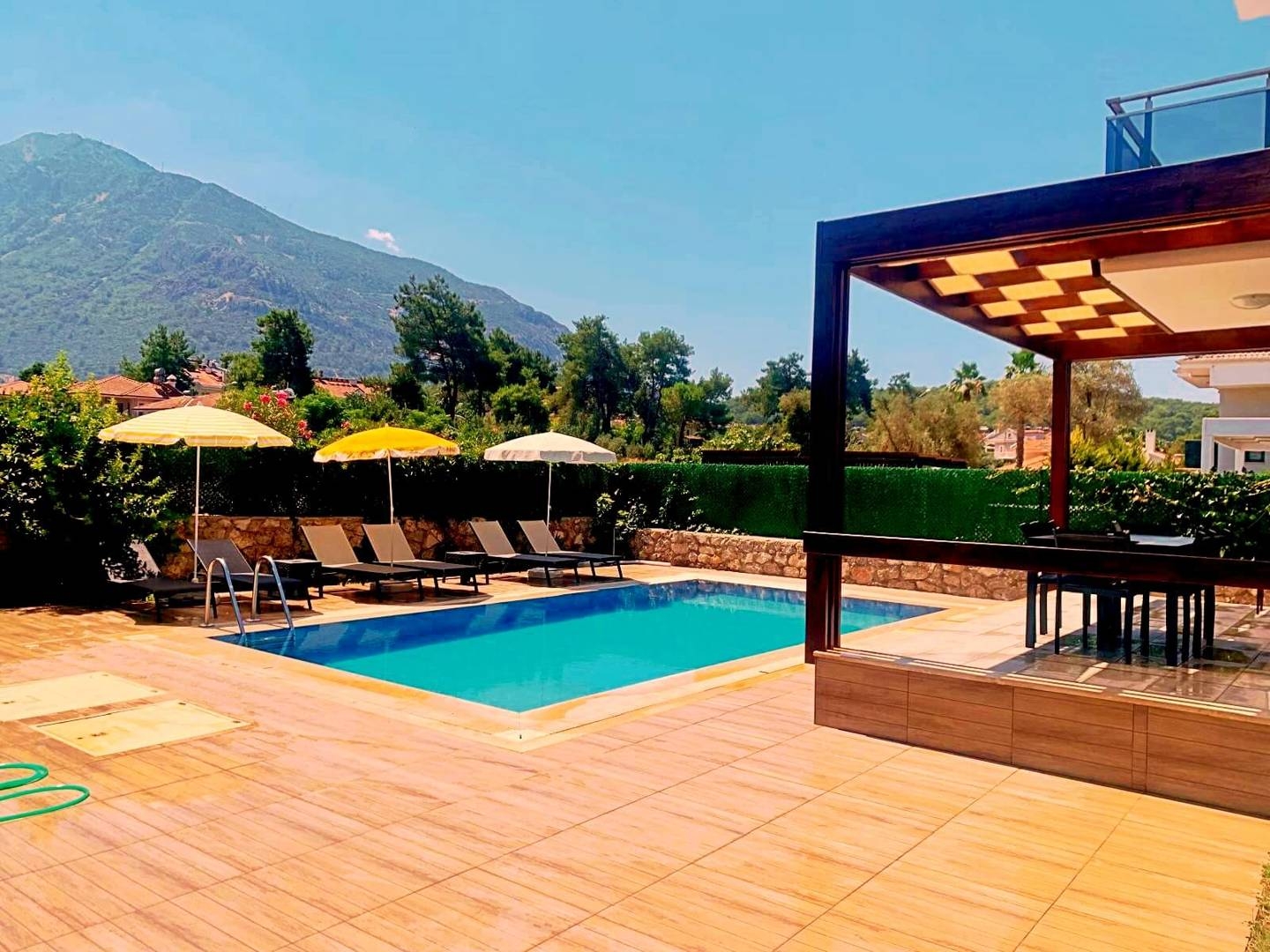 Fethiye Ölüdeniz'de Geniş Ailelere Uygun, Özel Havuzlu, Otantik Villa
