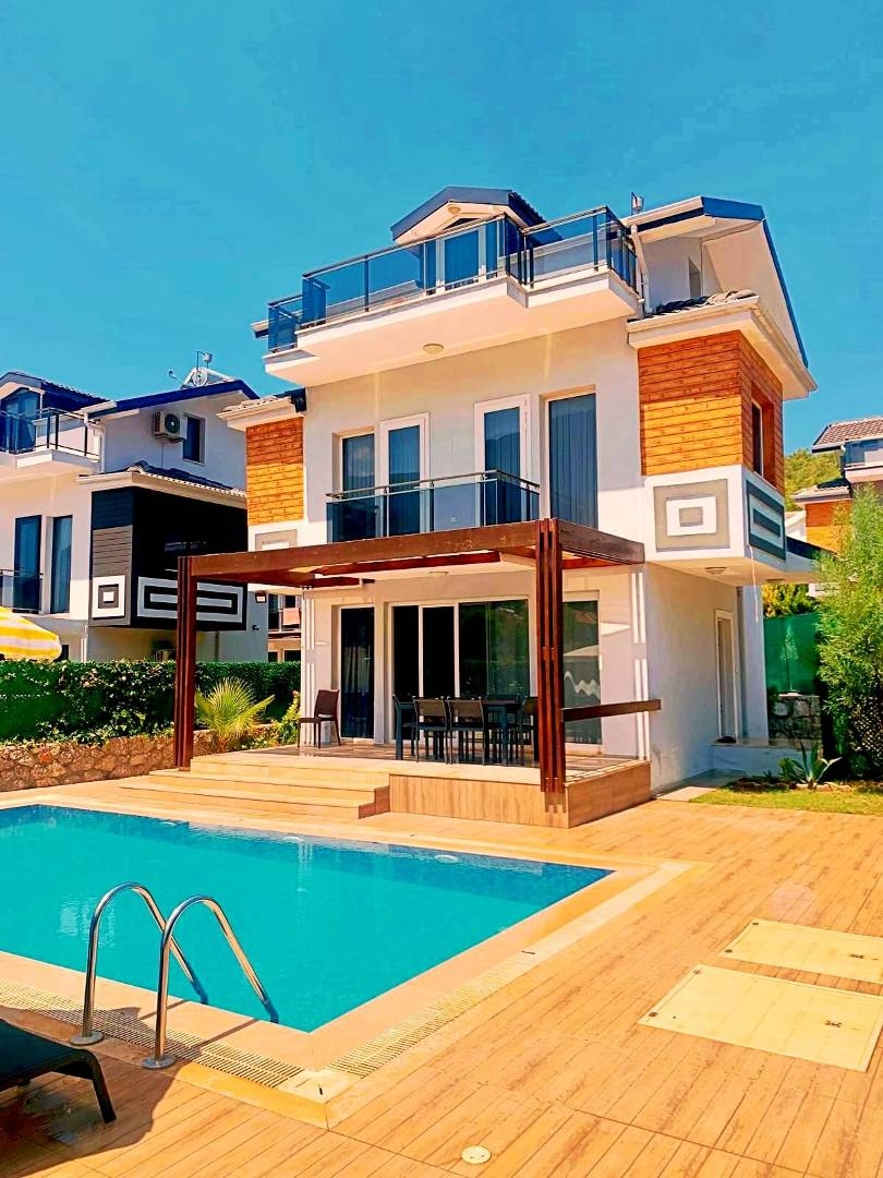 Fethiye Ölüdeniz'de Geniş Ailelere Uygun, Özel Havuzlu, Otantik Villa