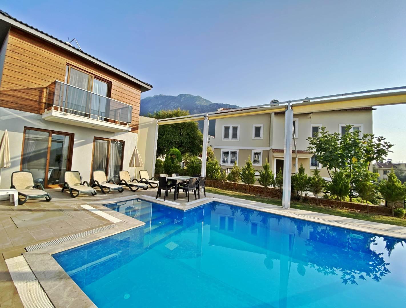 Fethiye Ölüdeniz'de Geniş Alanlara Sahip, Özel Havuzlu, Modern Villa-42254
