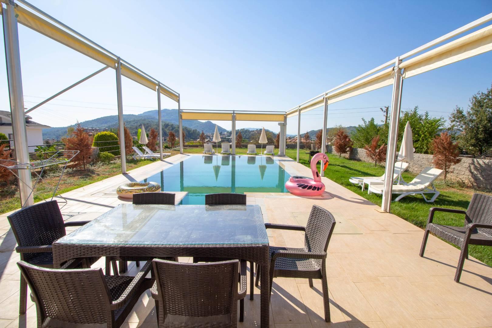 Fethiye Ölüdeniz'de Geniş Alanlara Sahip, Özel Havuzlu, Modern Villa-42254