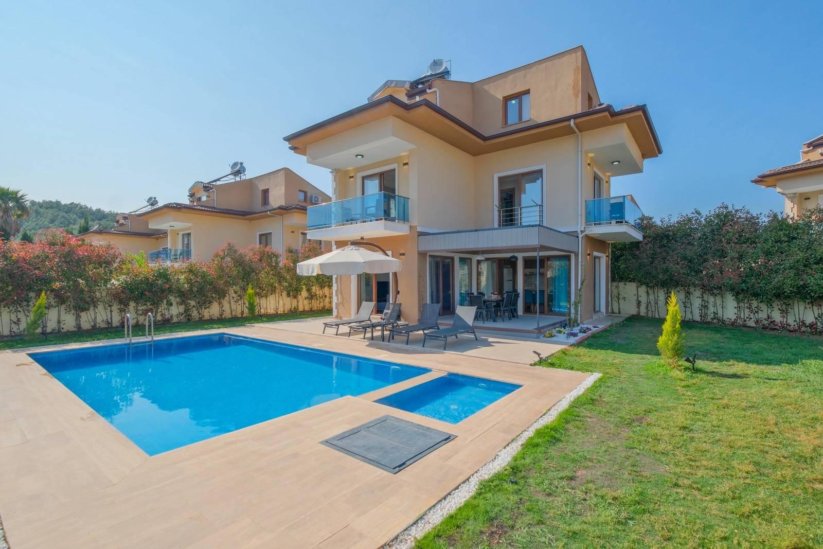 Fethiye Ölüdeniz'de Geniş Alanlı, Özel Havuzlu, 6 Kişilik Villa-42669
