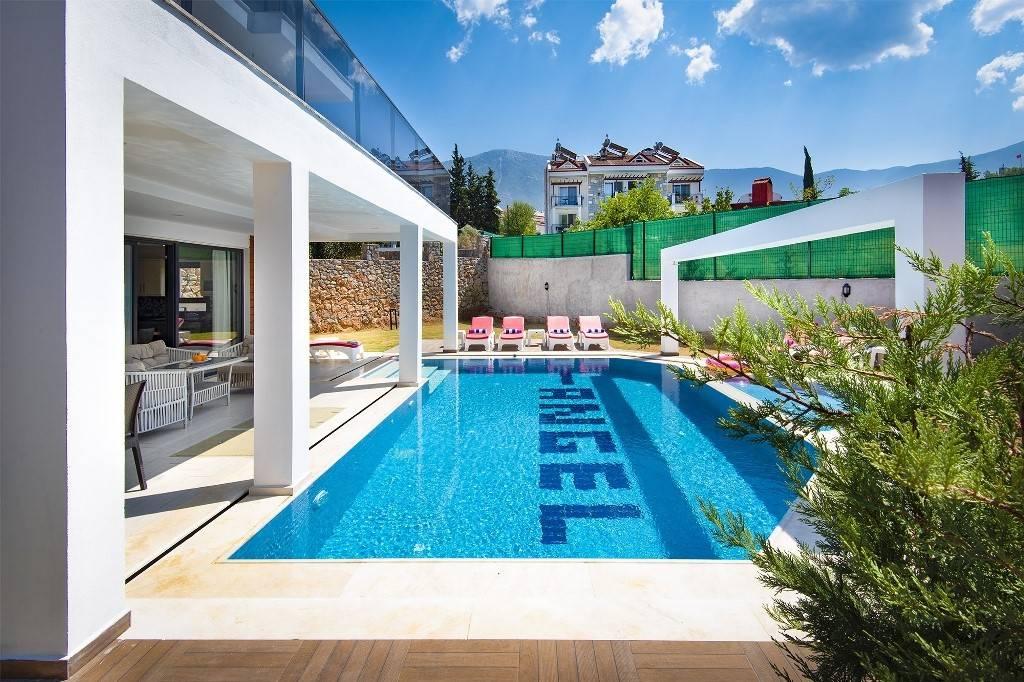 Fethiye Ölüdeniz'de Büyük Bahçeli, Özel Havuzlu, Lüks Villa-41374