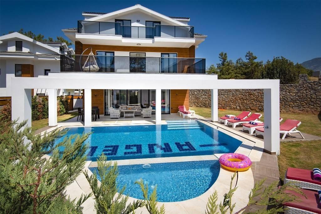 Fethiye Ölüdeniz'de Büyük Bahçeli, Özel Havuzlu, Lüks Villa-41374