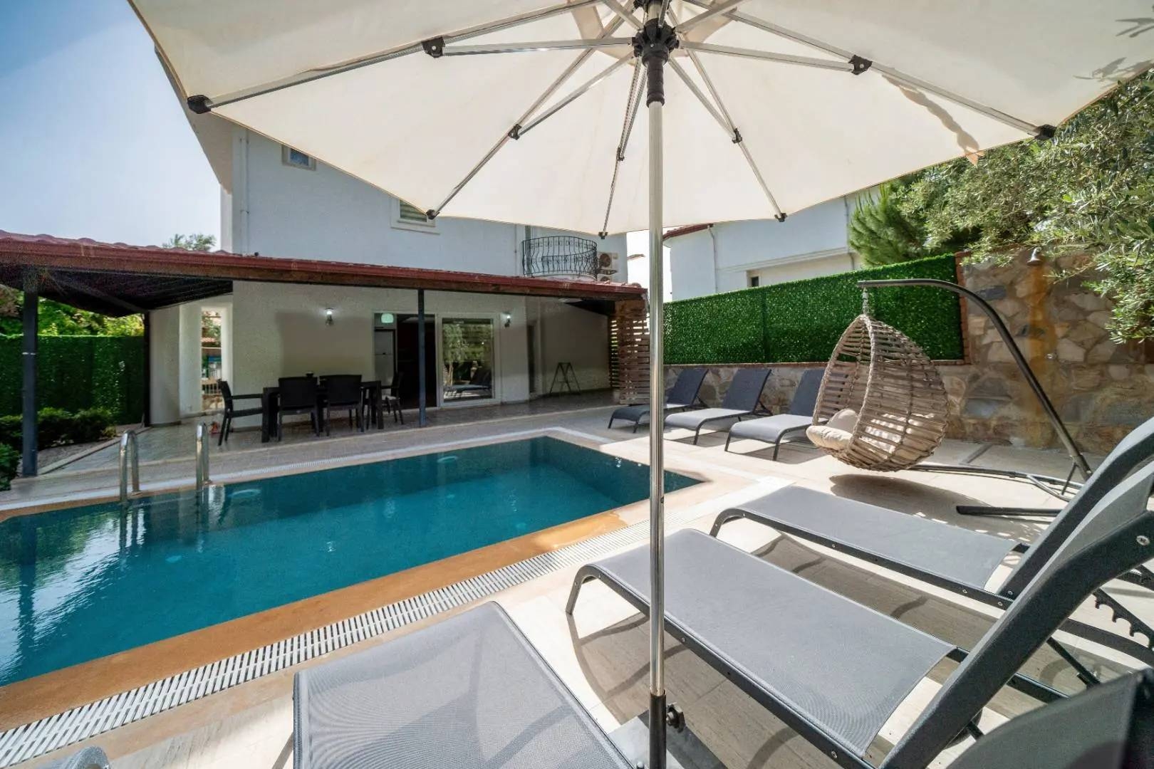 Fethiye Ölüdeniz'de Geniş Ailelere Uygun, Özel Havuzlu, Lüks Villa