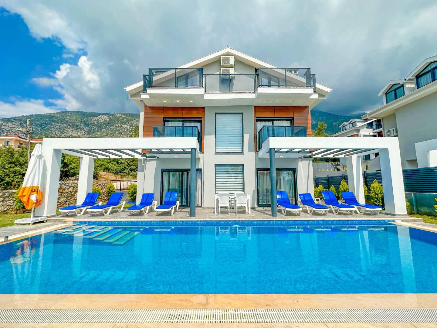 Fethiye Ölüdeniz'de Kalabalık Ailelere Uygun, Özel Havuzlu, Lüks Villa-42263