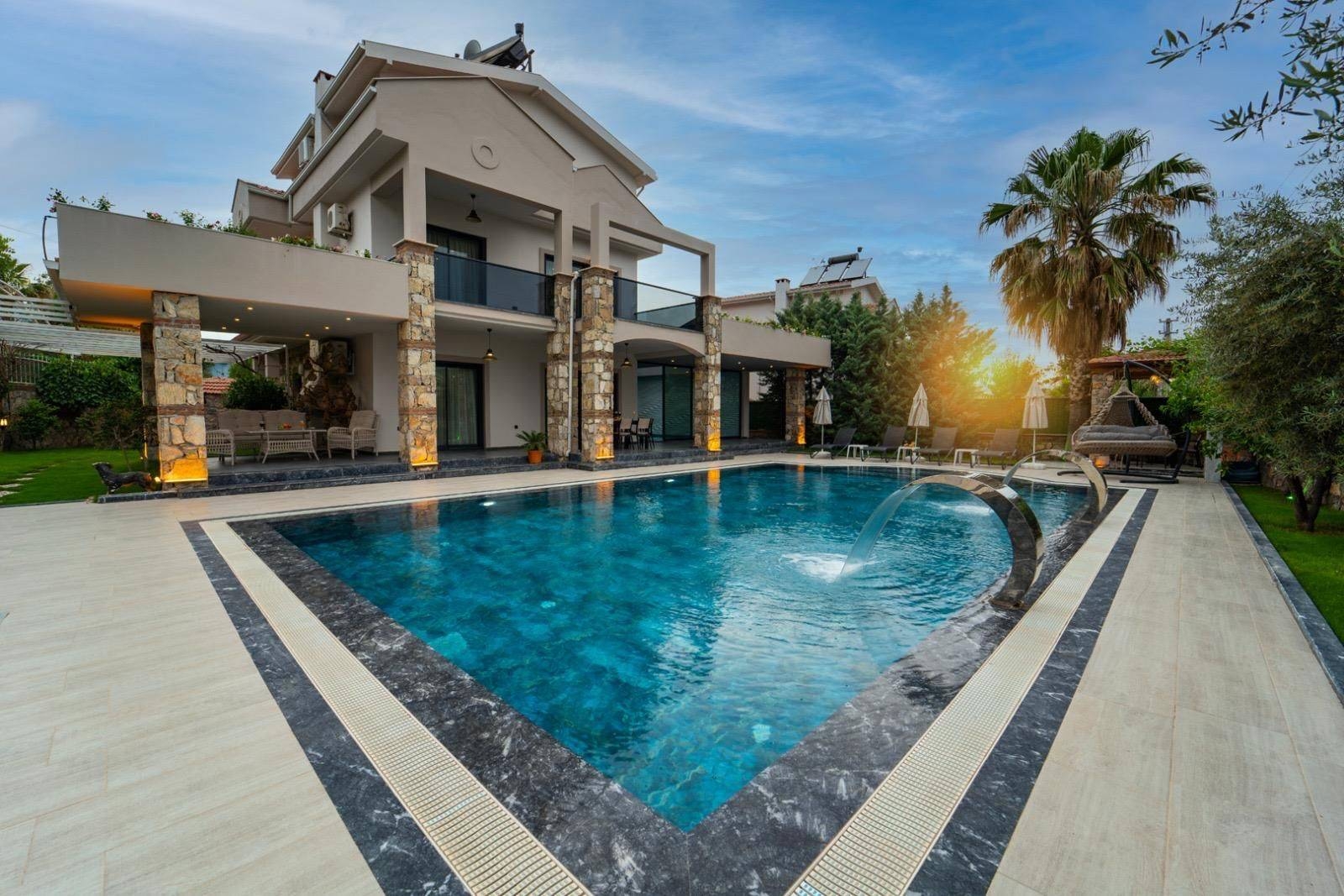 Fethiye Ölüdeniz'de Kalabalık Ailelere Uygun, Özel Havuzlu, Lüks Villa