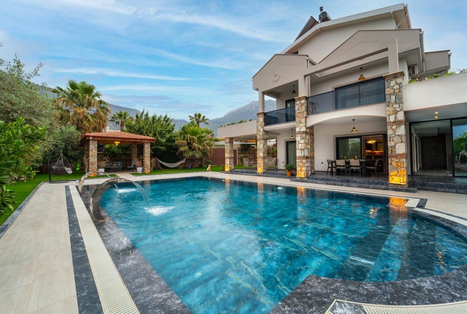 Fethiye Ölüdeniz'de Kalabalık Ailelere Uygun, Özel Havuzlu, Lüks Villa