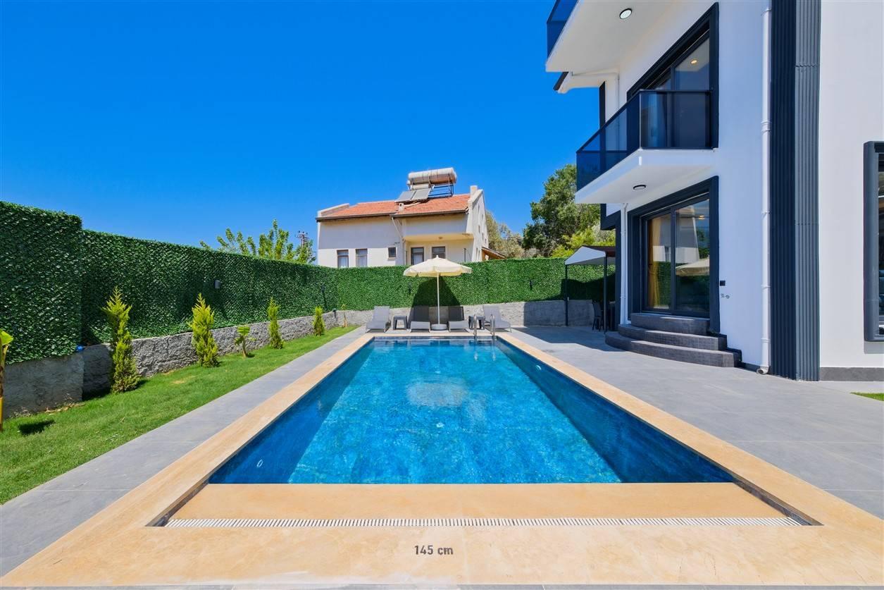Fethiye Ölüdeniz'de Geniş Ailelere Uygun, Özel Havuzlu, Modern Villa-41734