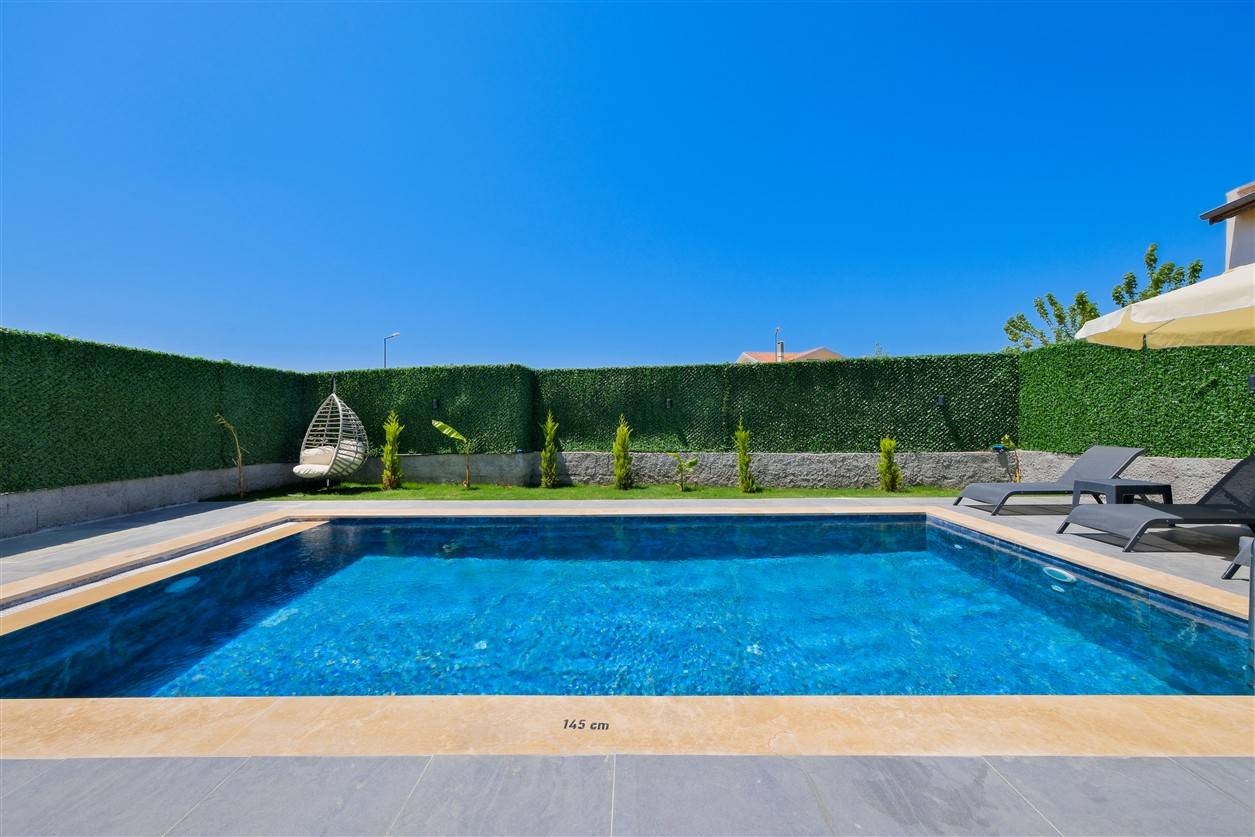 Fethiye Ölüdeniz'de Geniş Ailelere Uygun, Özel Havuzlu, Modern Villa