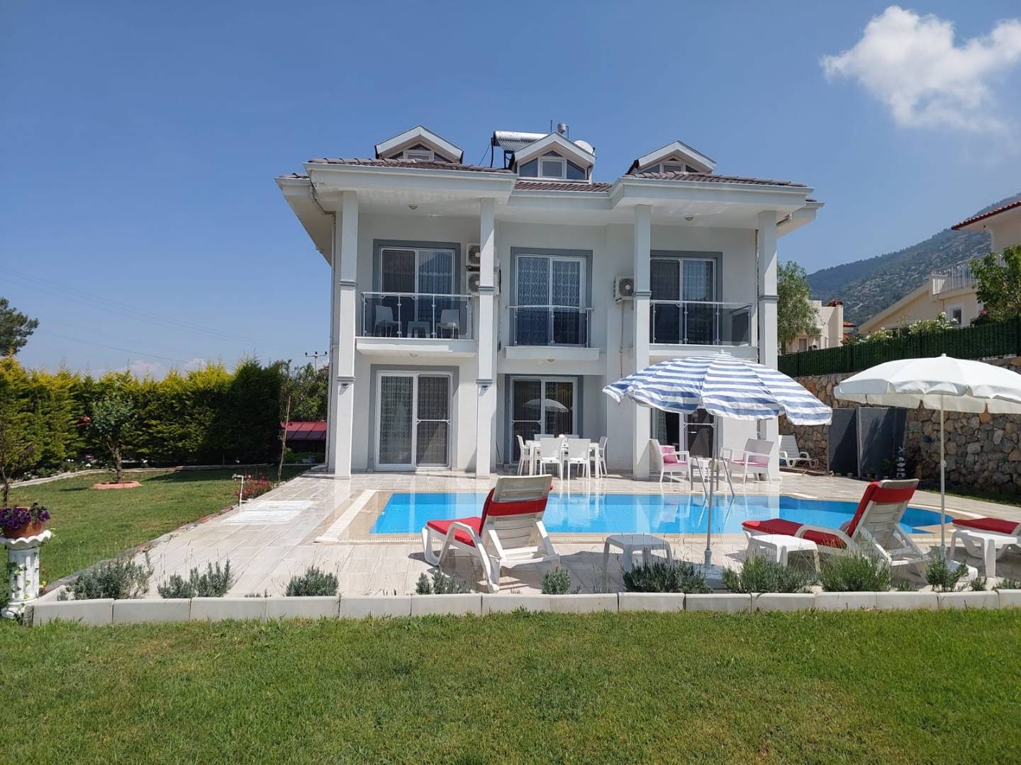 Fethiye Ölüdeniz'de Kalabalık Ailelere Uygun, Özel Havuzlu, Şık Villa