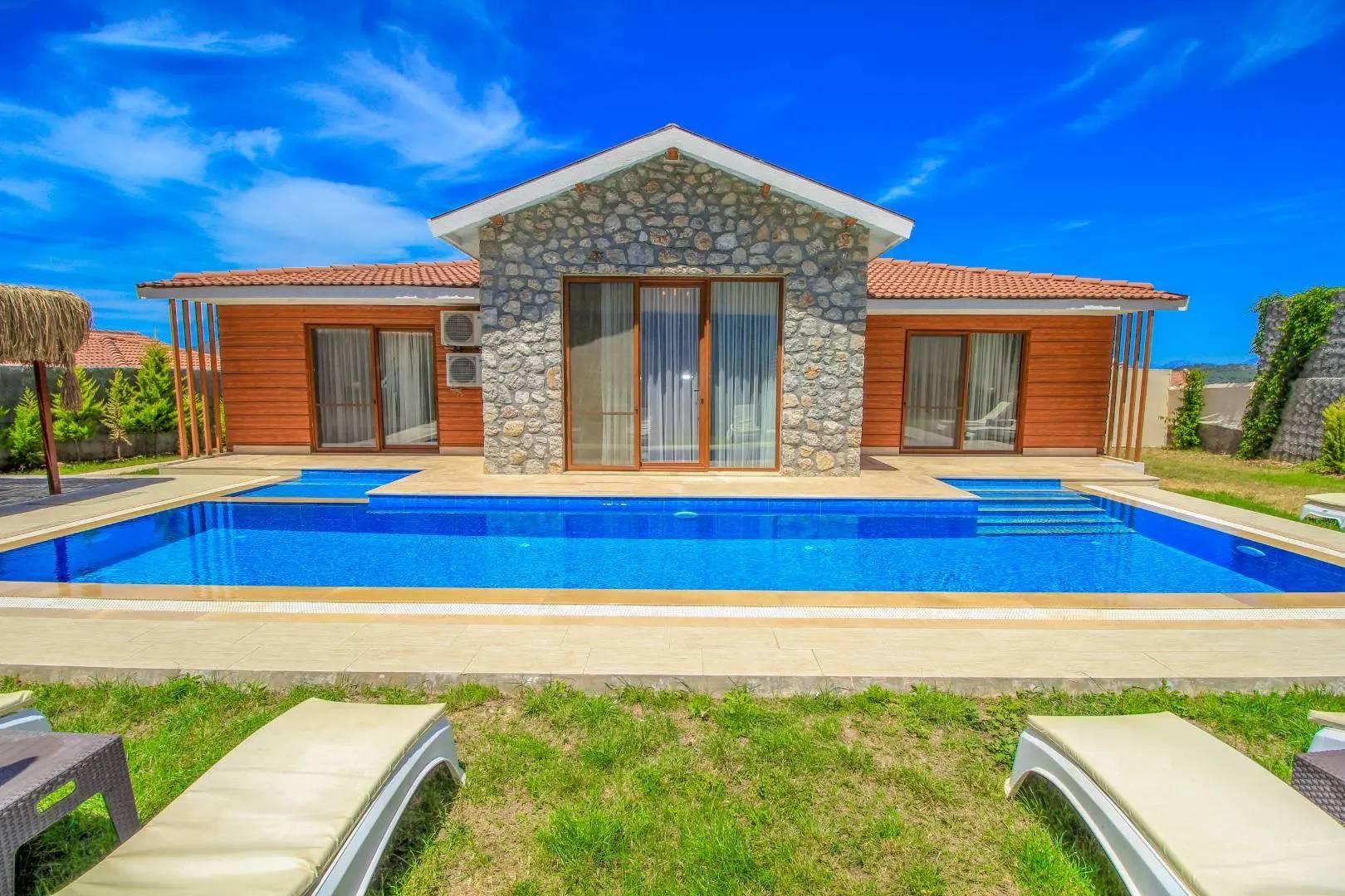 Fethiye Ölüdeniz’de Geniş Ailelere uygun, Özel Havuzlu, Konforlu Villa-41925