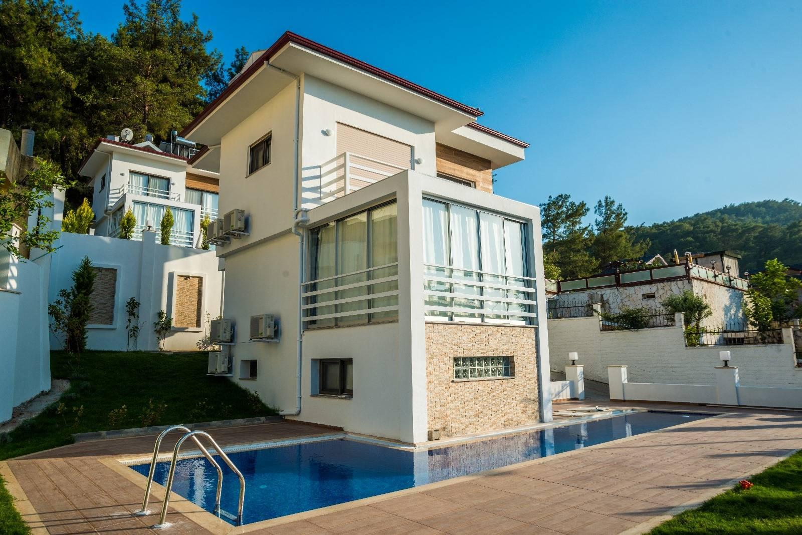 Fethiye Ölüdeniz'de Konforlu Tasarıma Sahip, Özel Havuzlu, 4+1 Villa-42173