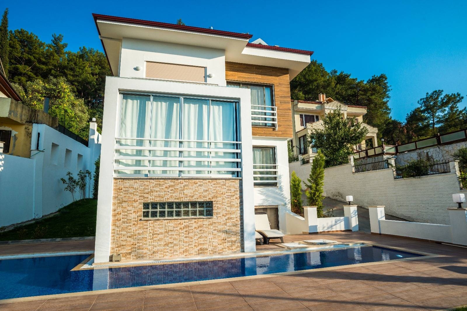 Fethiye Ölüdeniz'de Konforlu Tasarıma Sahip, Özel Havuzlu, 4+1 Villa