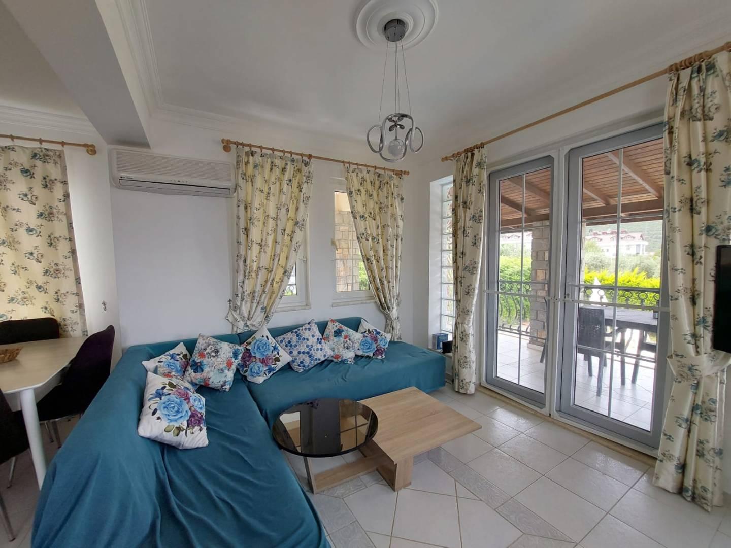 Fethiye Ölüdeniz'de Merkeze Yakın Konumda, Özel Havuzlu, Şık Villa-42640