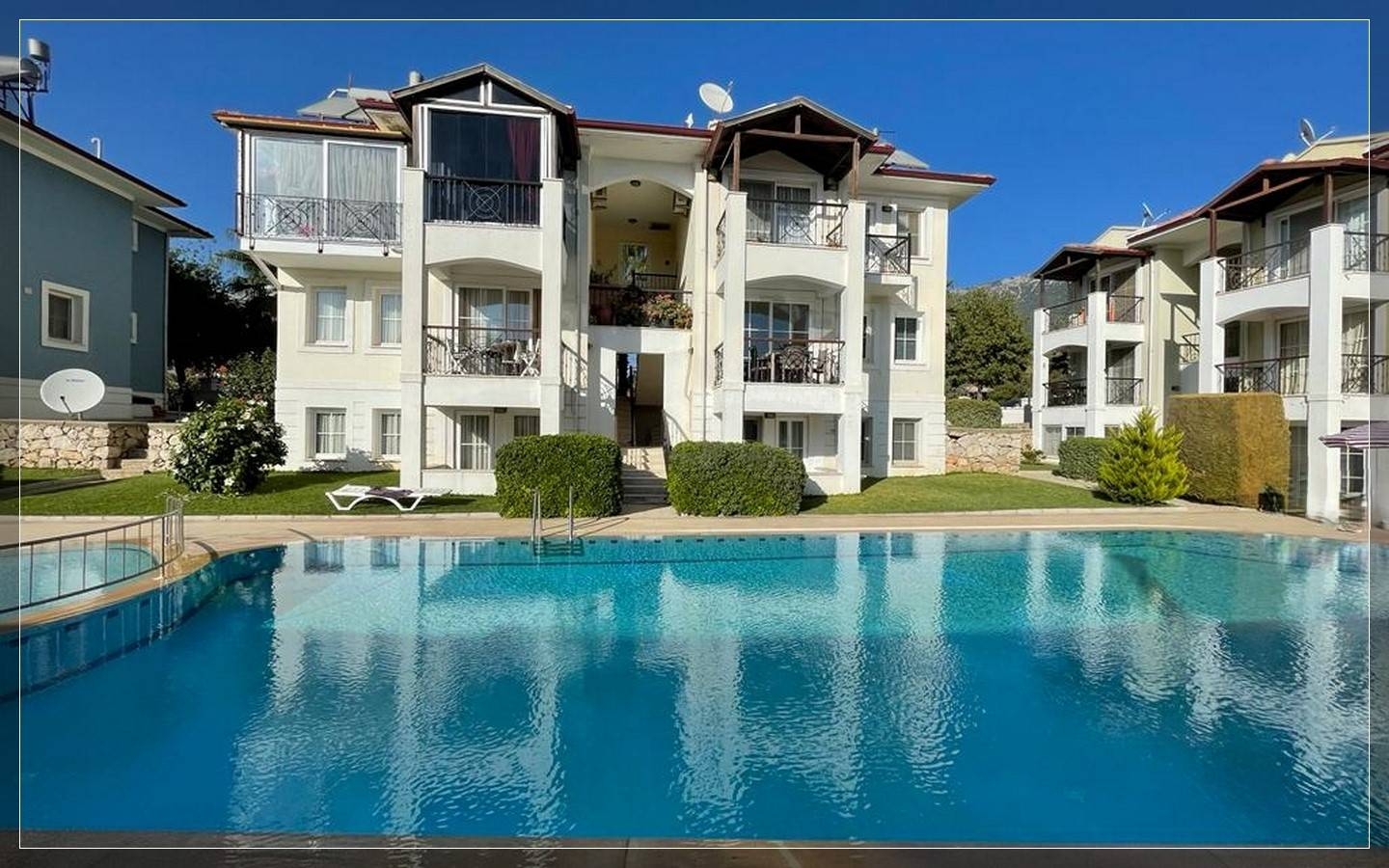 Fethiye Ölüdeniz'de Merkezi Konumda, Ortak Havuzlu, 2+1 Apart