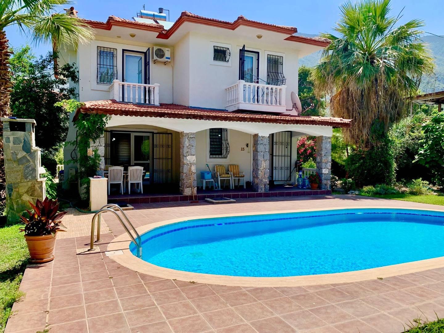 Fethiye Ölüdeniz'de Merkezi Konumda, Özel Havuzlu, 3+1 Villa-43593