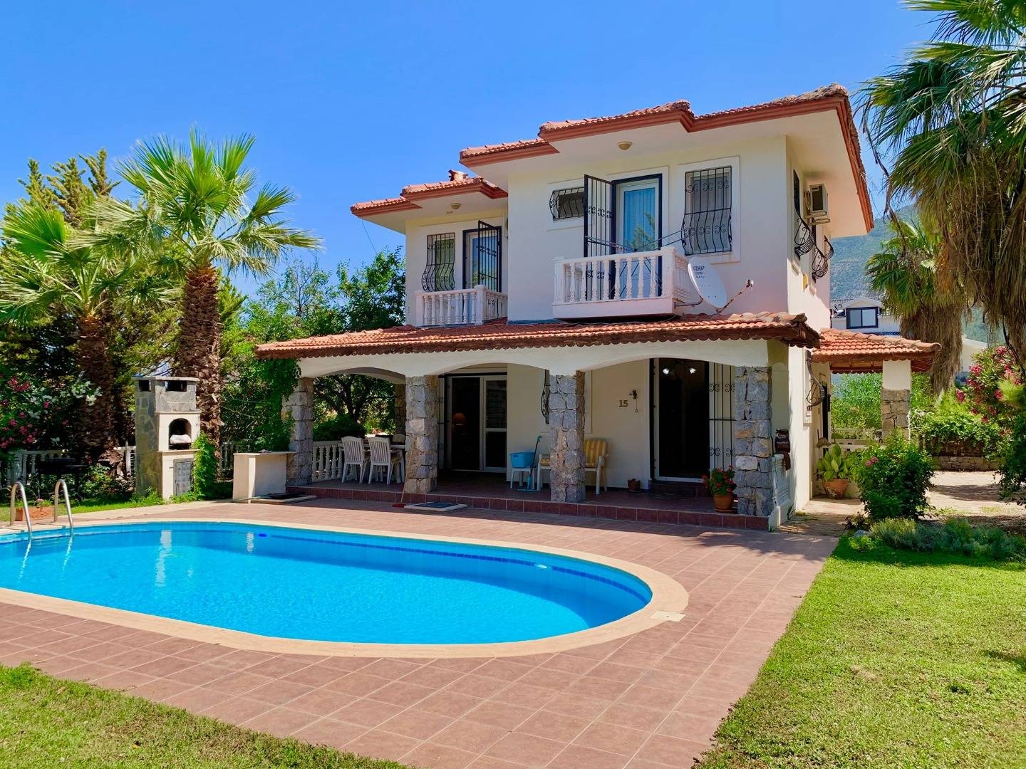 Fethiye Ölüdeniz'de Merkezi Konumda, Özel Havuzlu, 3+1 Villa