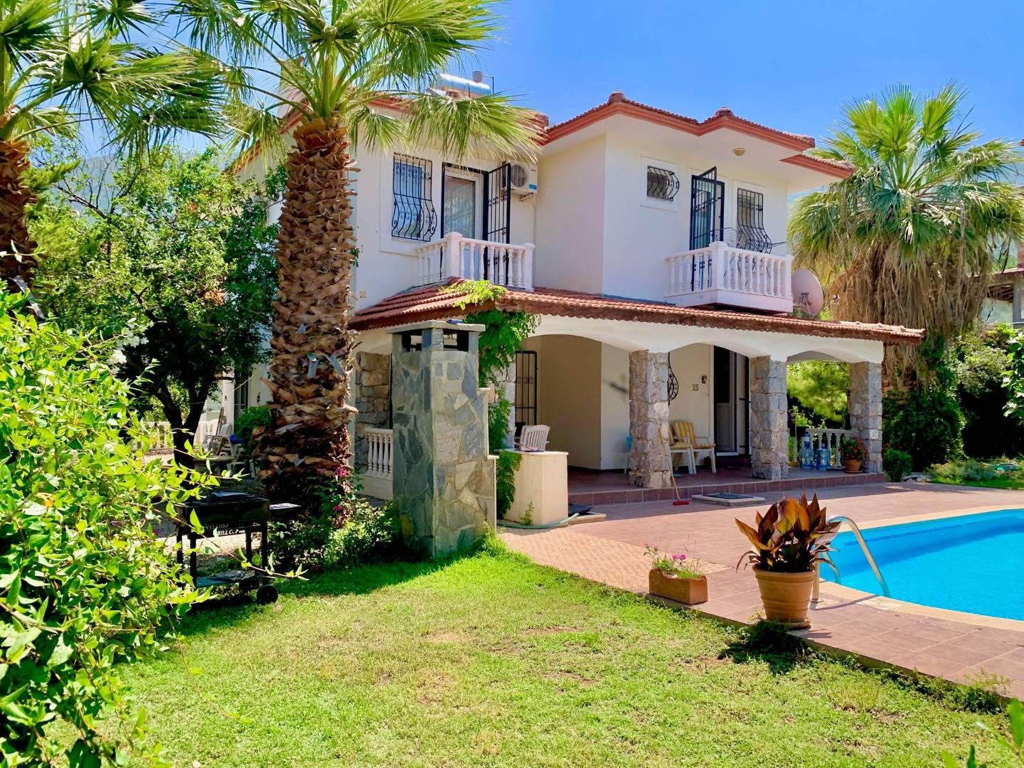 Fethiye Ölüdeniz'de Merkezi Konumda, Özel Havuzlu, 3+1 Villa-43593