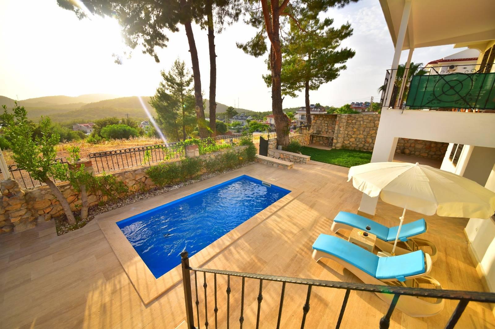 Fethiye Ölüdeniz'de Merkezi Konumda, Özel Havuzlu, 4 Kişilik Villa-41571