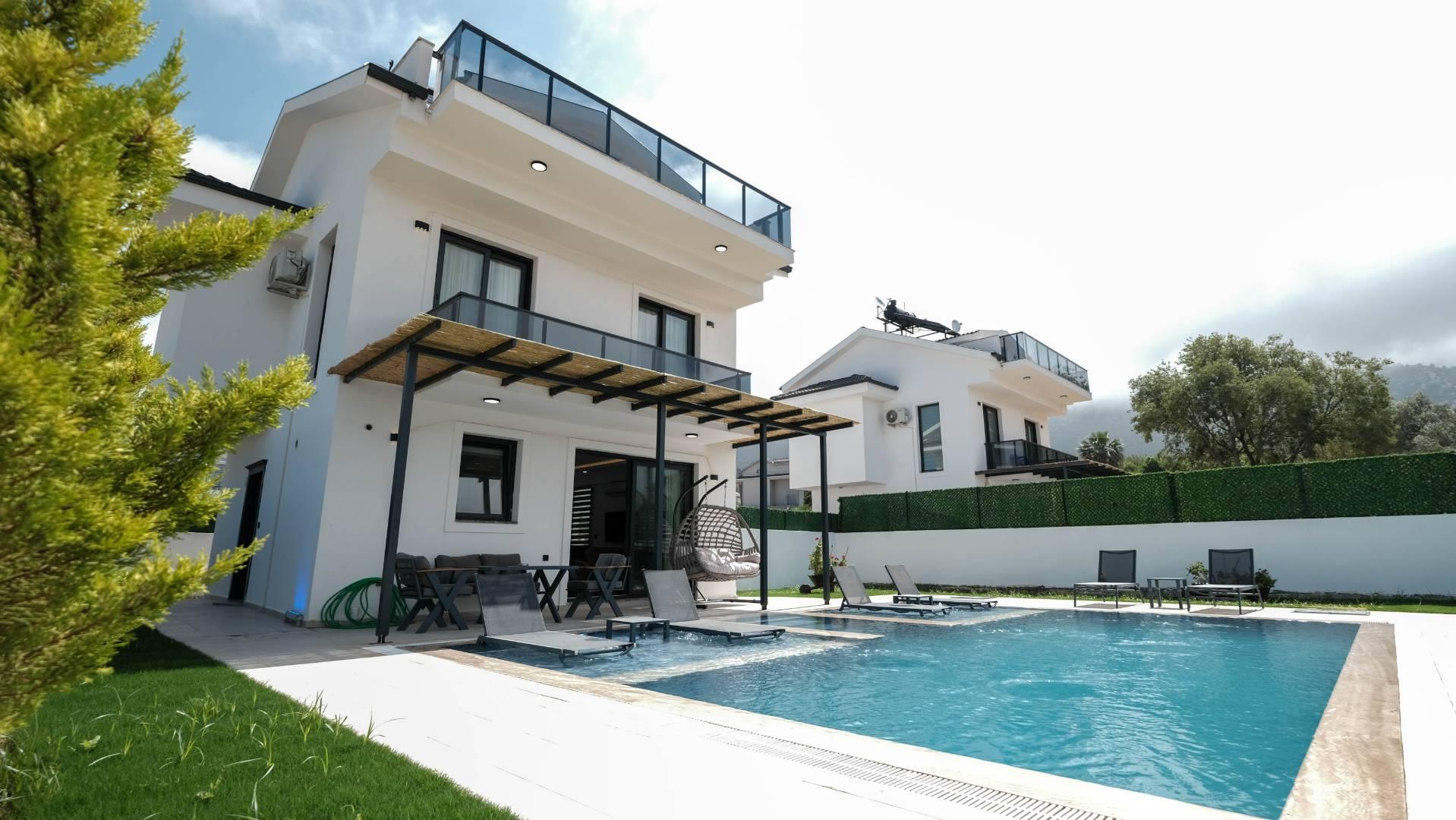 Fethiye Ölüdeniz'de Doğayla İç İçe, Özel Havuzlu, Lüks Tatil Villası-41435