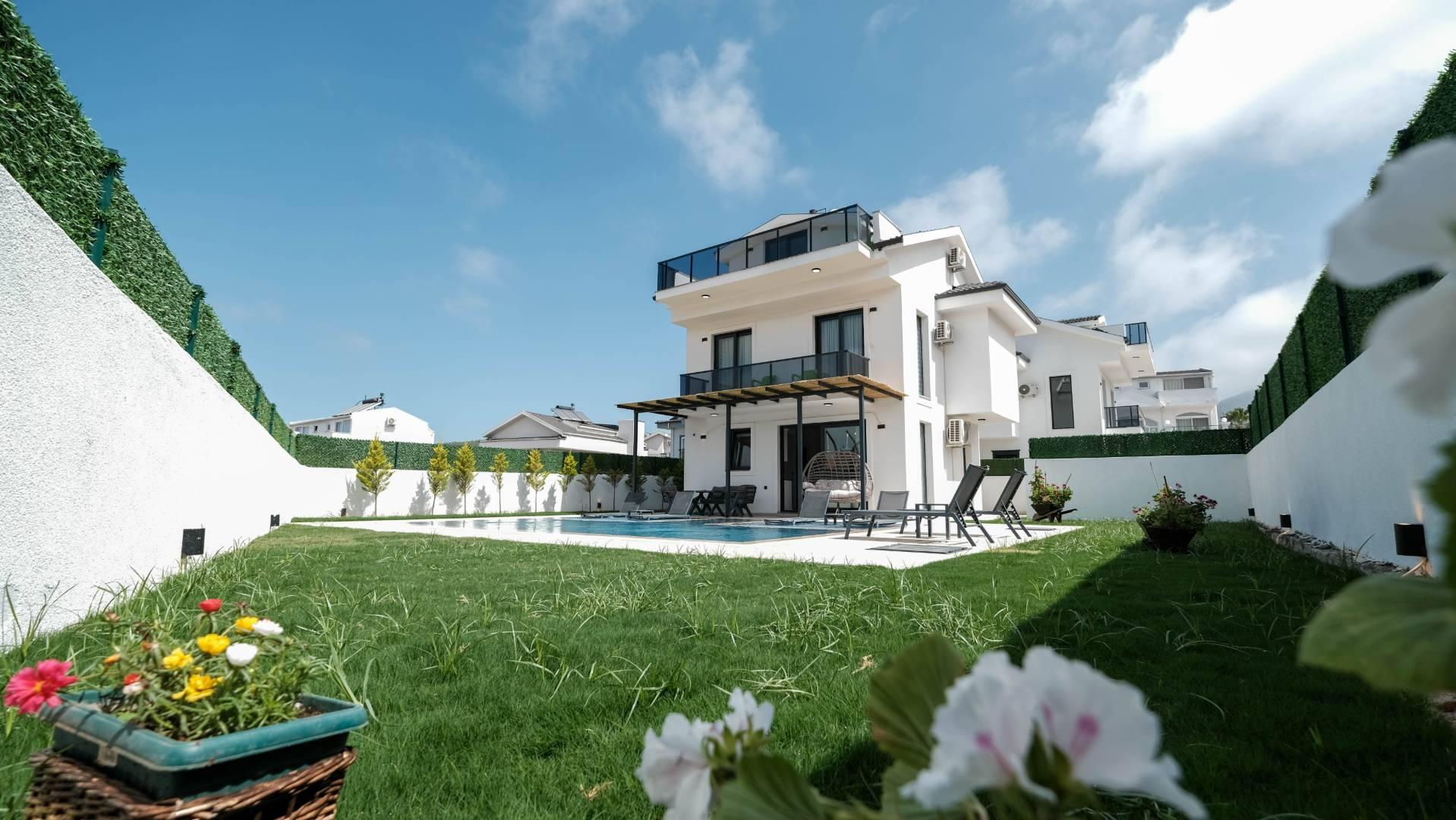 Fethiye Ölüdeniz'de Doğayla İç İçe, Özel Havuzlu, Lüks Tatil Villası-41435
