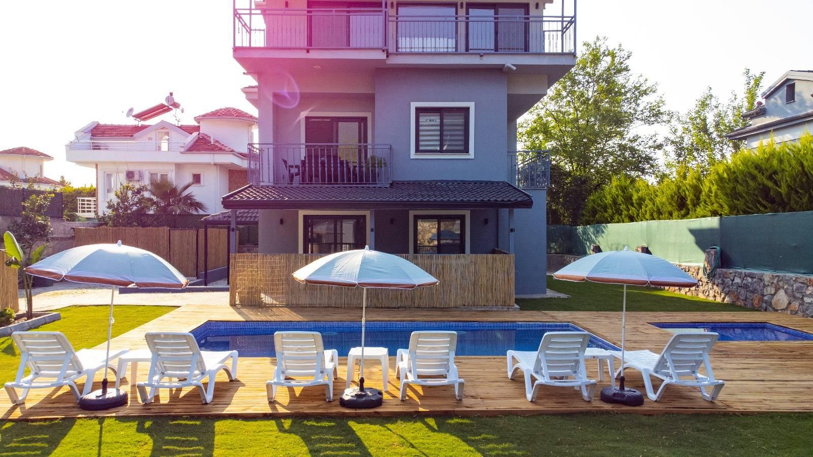 Fethiye Ölüdeniz'de Merkezi Konumda, Özel Havuzlu, Konforlu Villa-43436