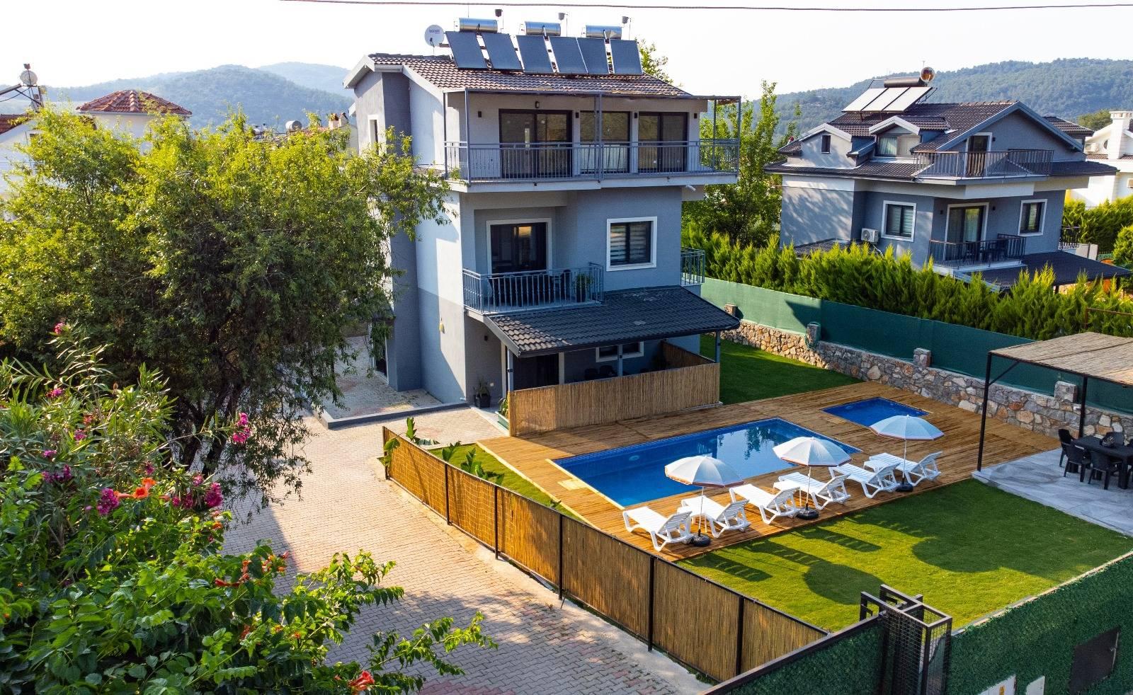 Fethiye Ölüdeniz'de Merkezi Konumda, Özel Havuzlu, Konforlu Villa-43436