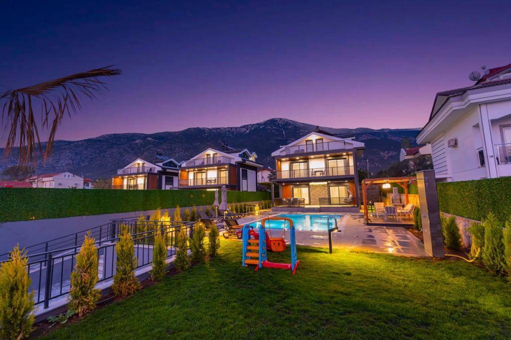 Fethiye Ölüdeniz'de Merkezi Konumda, Özel Havuzlu, Lüks Kiralık Villa