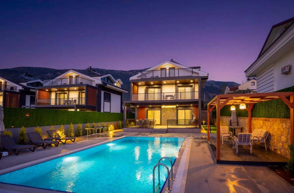 Fethiye Ölüdeniz'de Merkezi Konumda, Özel Havuzlu, Lüks Kiralık Villa