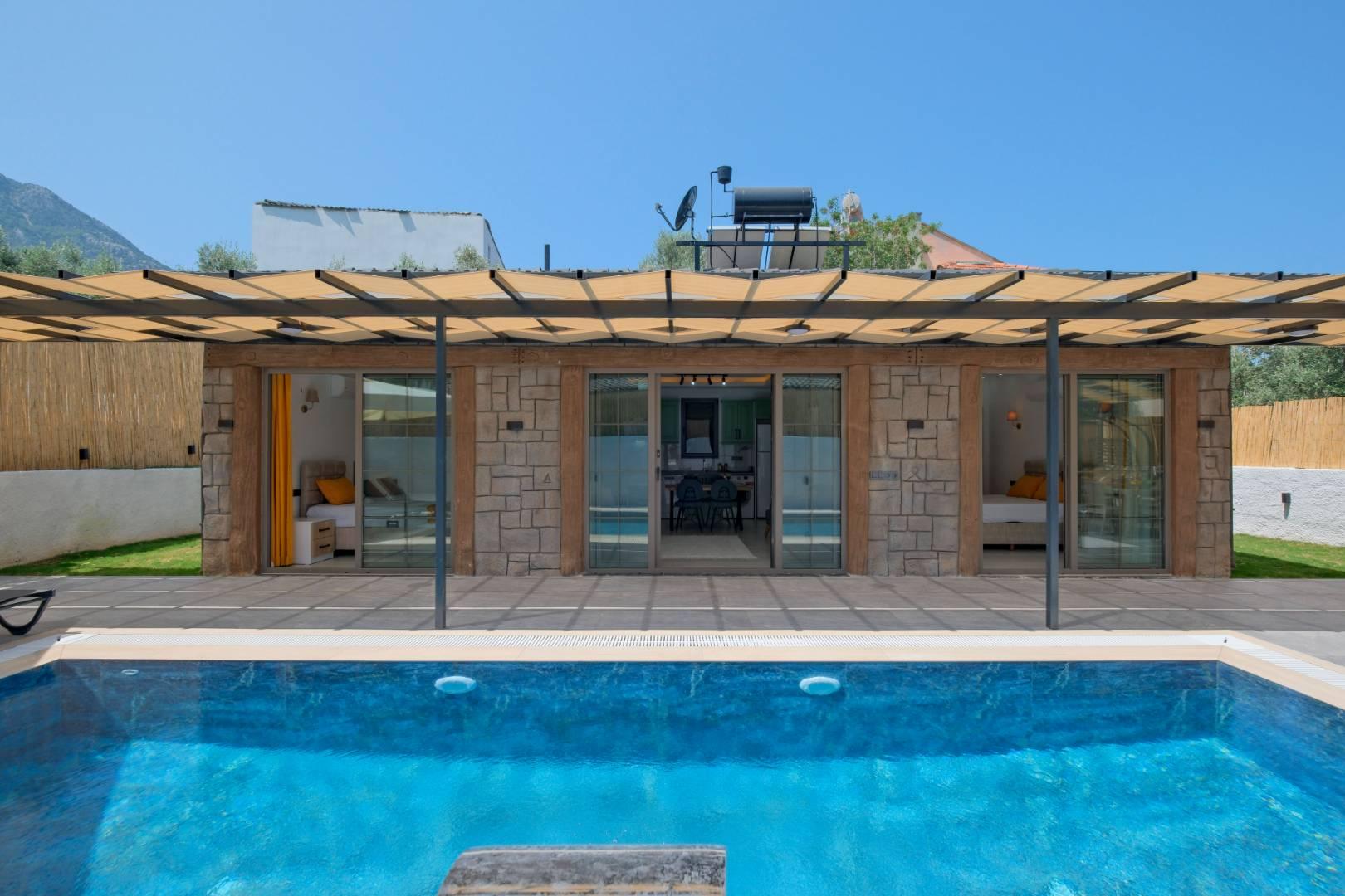 Fethiye Ölüdeniz'de Merkezi Konumda, Özel Havuzlu, Modern Villa-43903