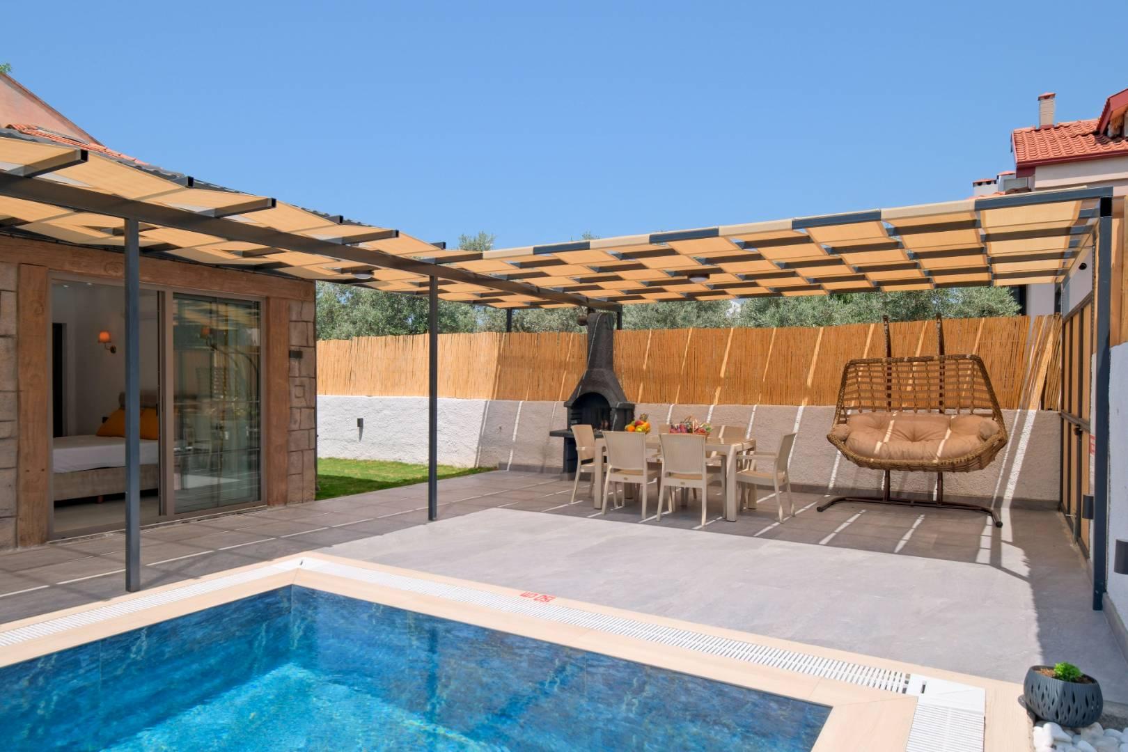 Fethiye Ölüdeniz'de Merkezi Konumda, Özel Havuzlu, Modern Villa-43903