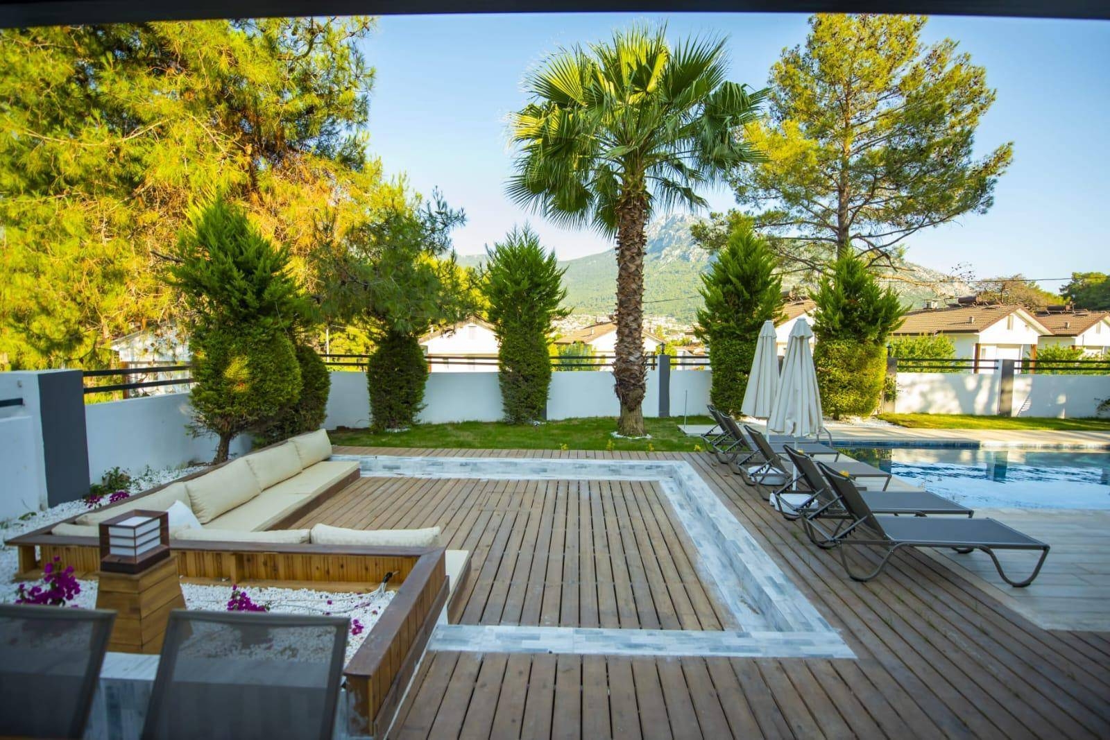 Fethiye Ölüdeniz'de Modern Tasarımlı, Özel Havuzlu, 4+1 Konforlu Villa