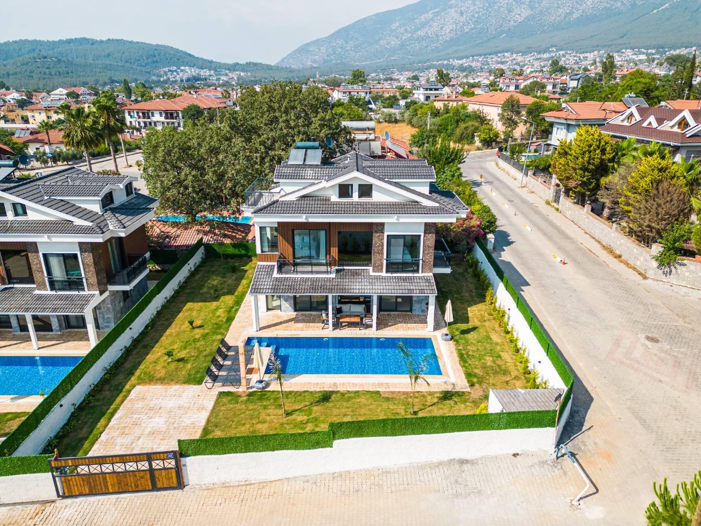 Fethiye Ölüdeniz'de Muhteşem Konumda, Özel Havuzlu, Modern Villa-36893