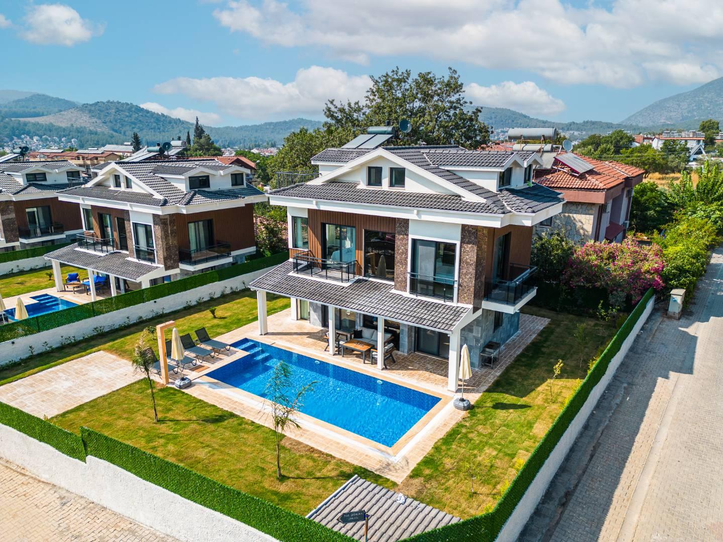 Fethiye Ölüdeniz'de Muhteşem Konumda, Özel Havuzlu, Modern Villa-36893