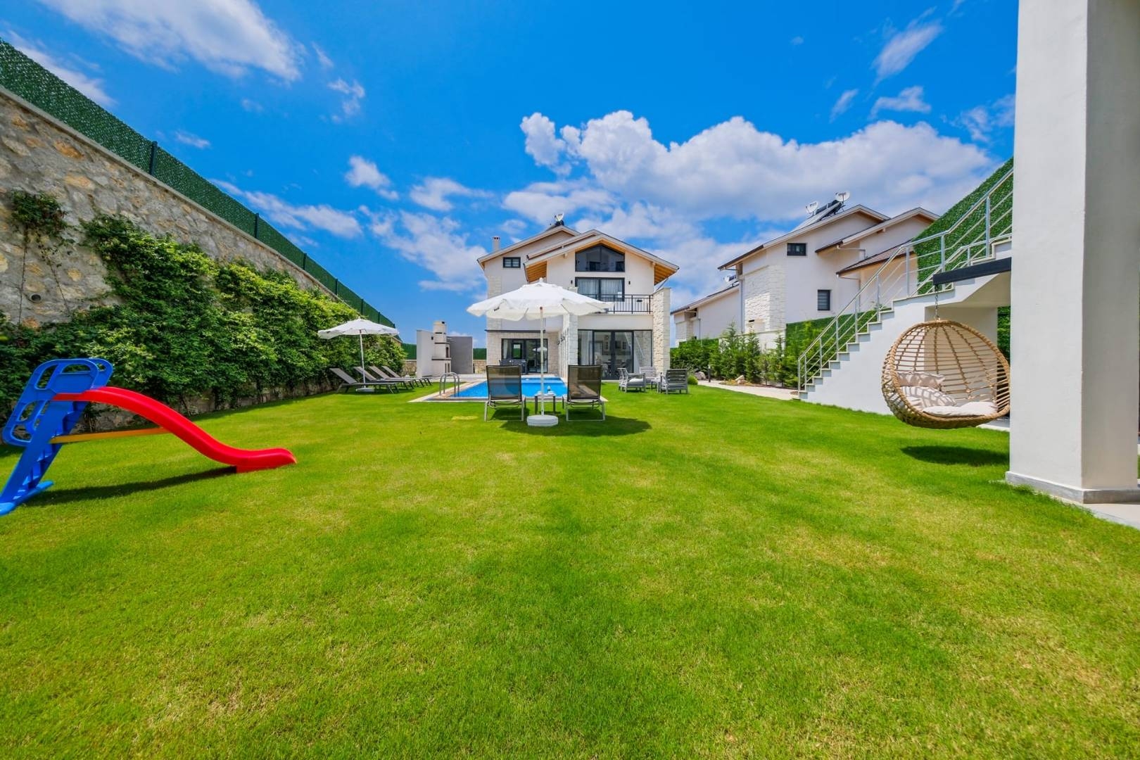 Fethiye Ölüdeniz'de Nezih Konumda, Özel Havuzlu, Jakuzili Villa