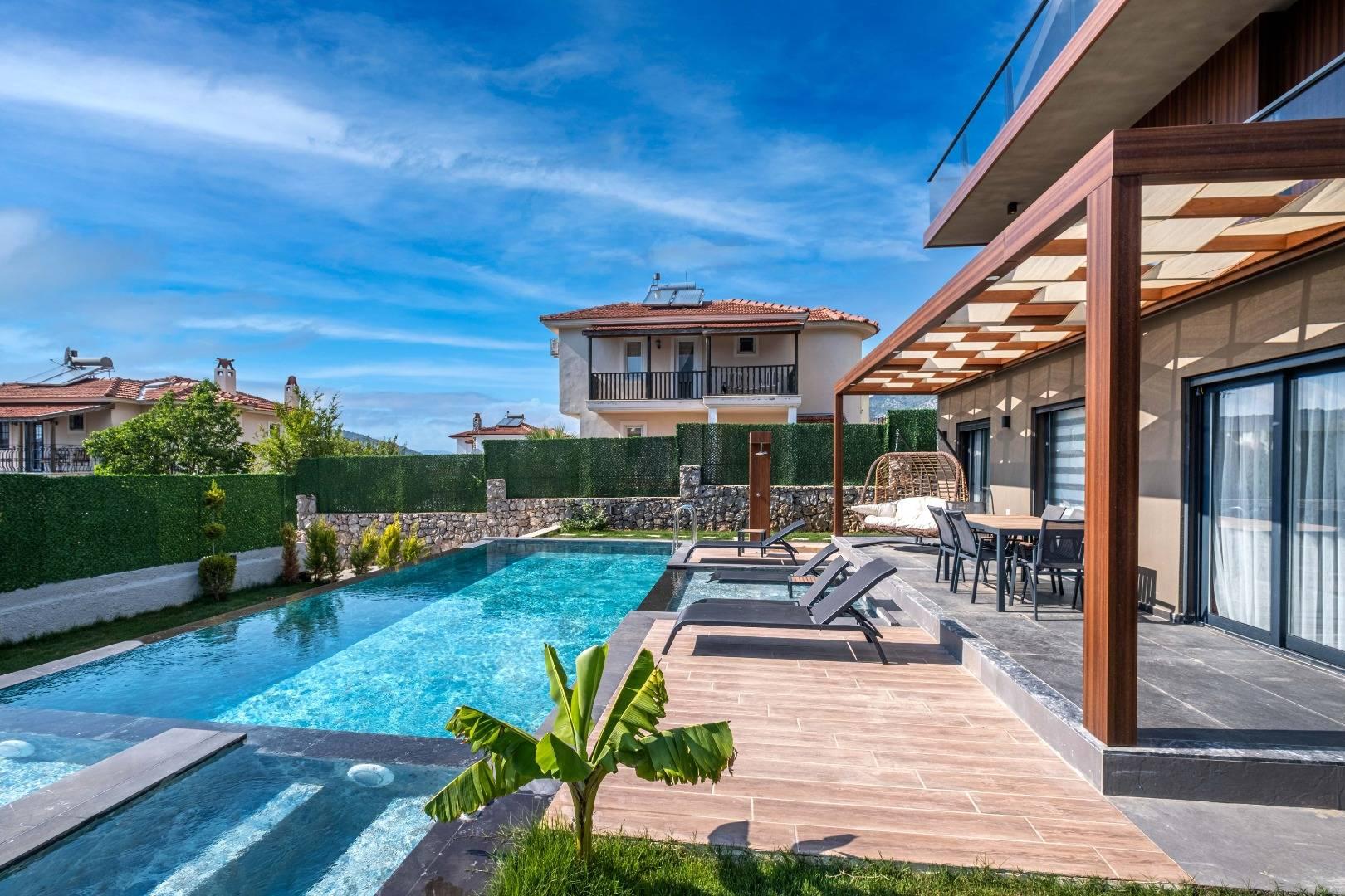Fethiye Ölüdeniz'de Nezih Konumda, Özel Havuzlu, Lüks Villa-43485