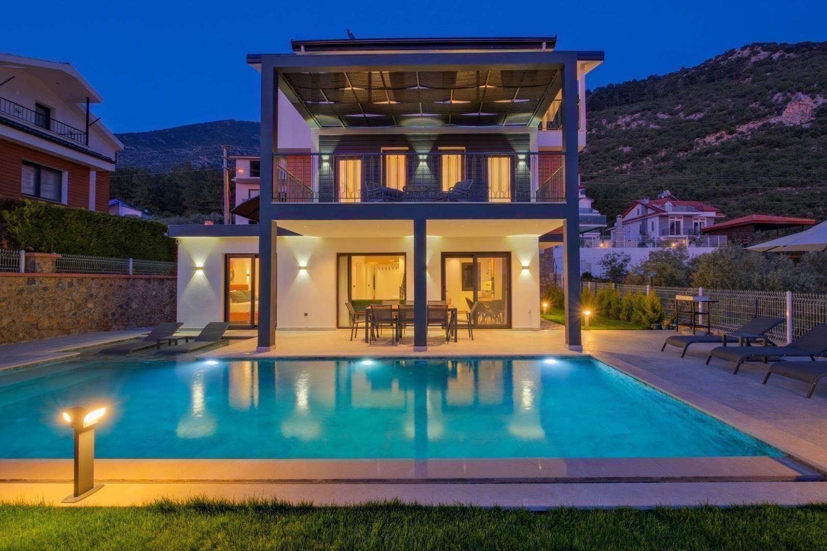 Fethiye Ölüdeniz'de Merkeze Yakın, Özel Havuzlu, 8 Kişilik Villa-42203