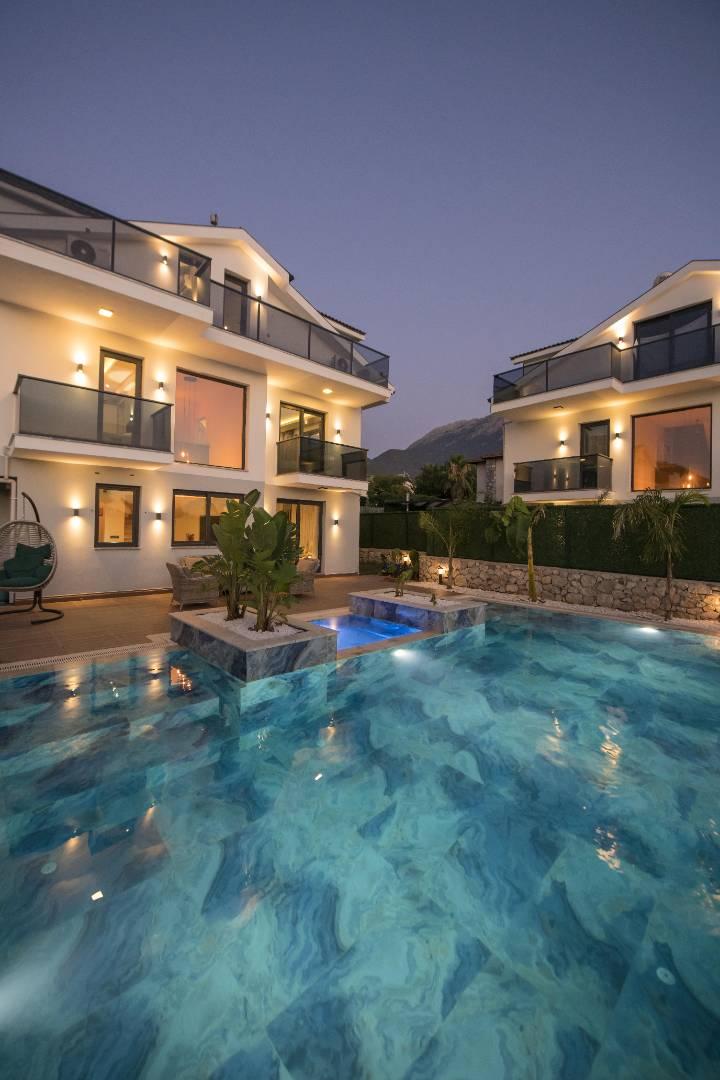 Fethiye Ölüdeniz'de Yemyeşil Bahçeye Sahip, Özel Havuzlu, Lüks Villa-29524