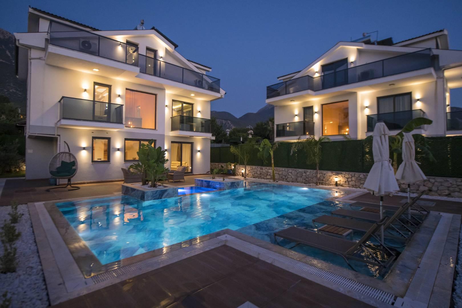 Fethiye Ölüdeniz'de Yemyeşil Bahçeye Sahip, Özel Havuzlu, Lüks Villa-29524
