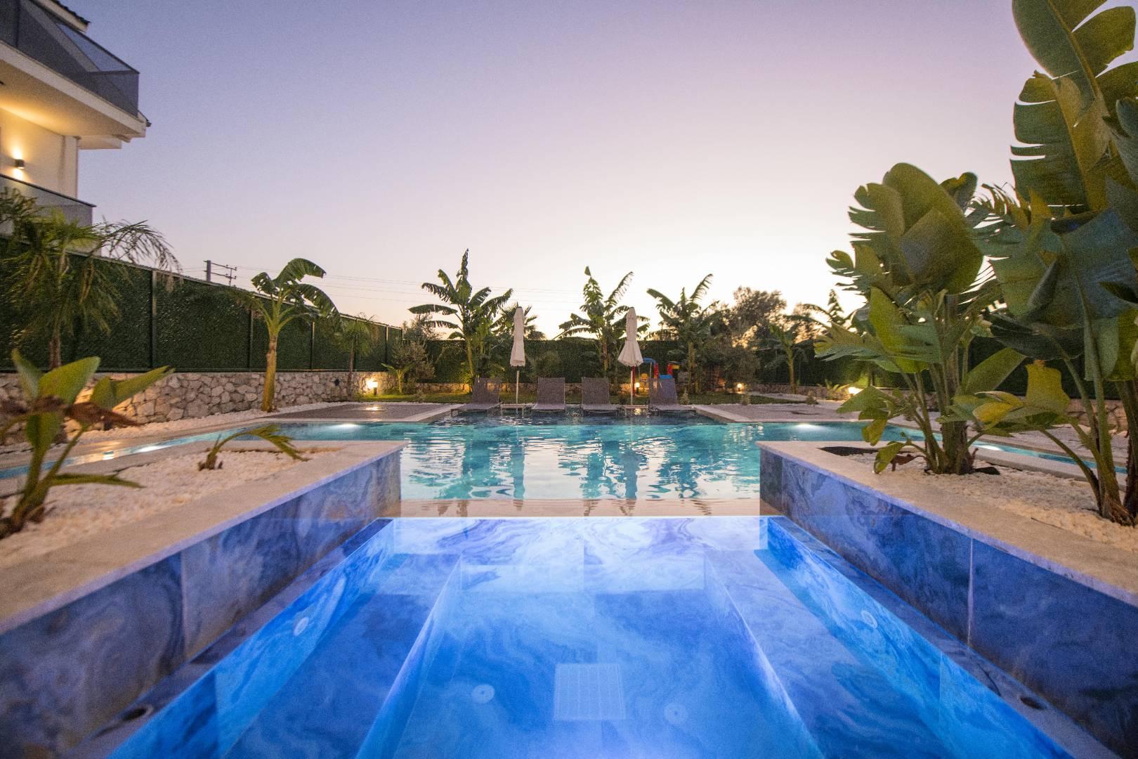 Fethiye Ölüdeniz'de Yemyeşil Bahçeye Sahip, Özel Havuzlu, Lüks Villa-29524