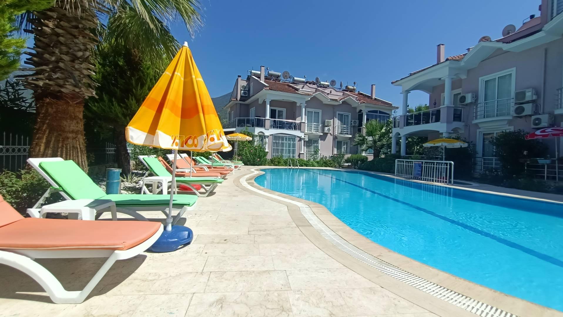 Fethiye Ölüdeniz'de Nezih Konumda, Ortak Havuzlu, Şık Suite-43016