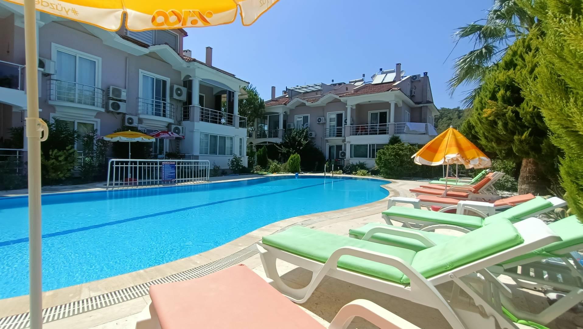 Fethiye Ölüdeniz'de Nezih Konumda, Ortak Havuzlu, Şık Suite-43016