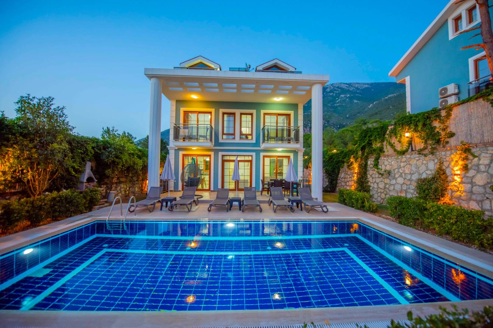 Fethiye Ölüdeniz'de Yeşillikler İçerisinde, Özel Havuzlu, 4+1 Villa