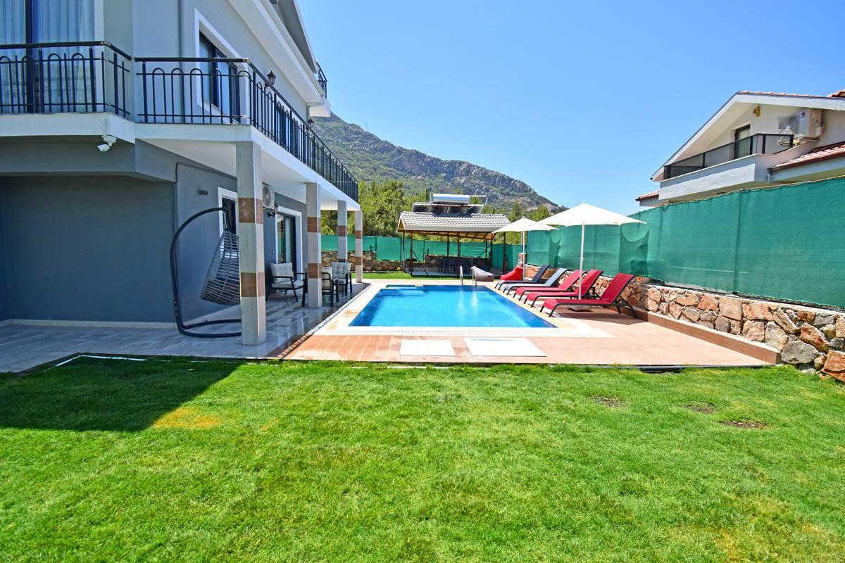 Fethiye Ölüdeniz'de Yemyeşil Bahçeli, Özel Havuzlu, 8 Kişilik Villa-43209