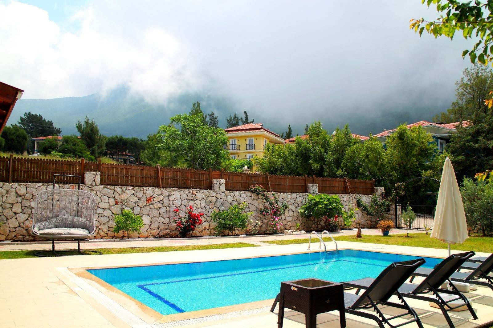 Fethiye Ölüdeniz'de Nezih Konumda, Özel Havuzlu, Konforlu Villa