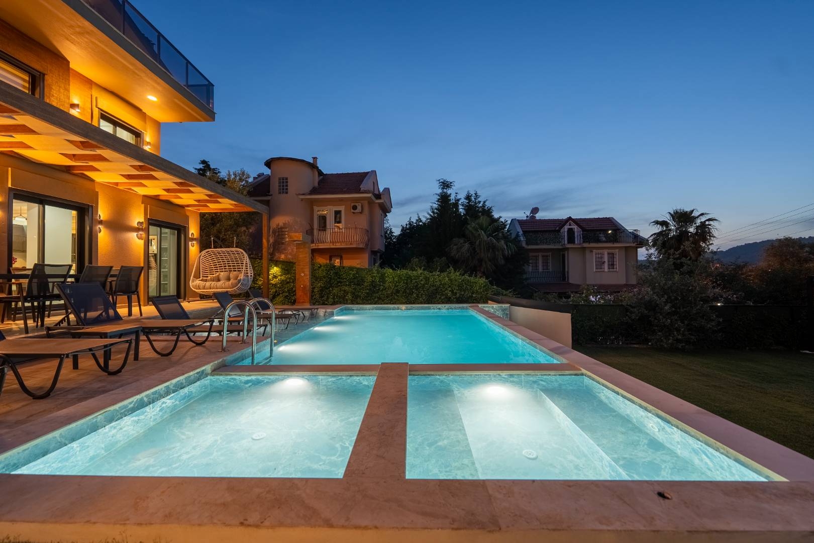 Fethiye Ölüdeniz'de Merkezi Konumda, Özel Havuzlu, Lüks Villa